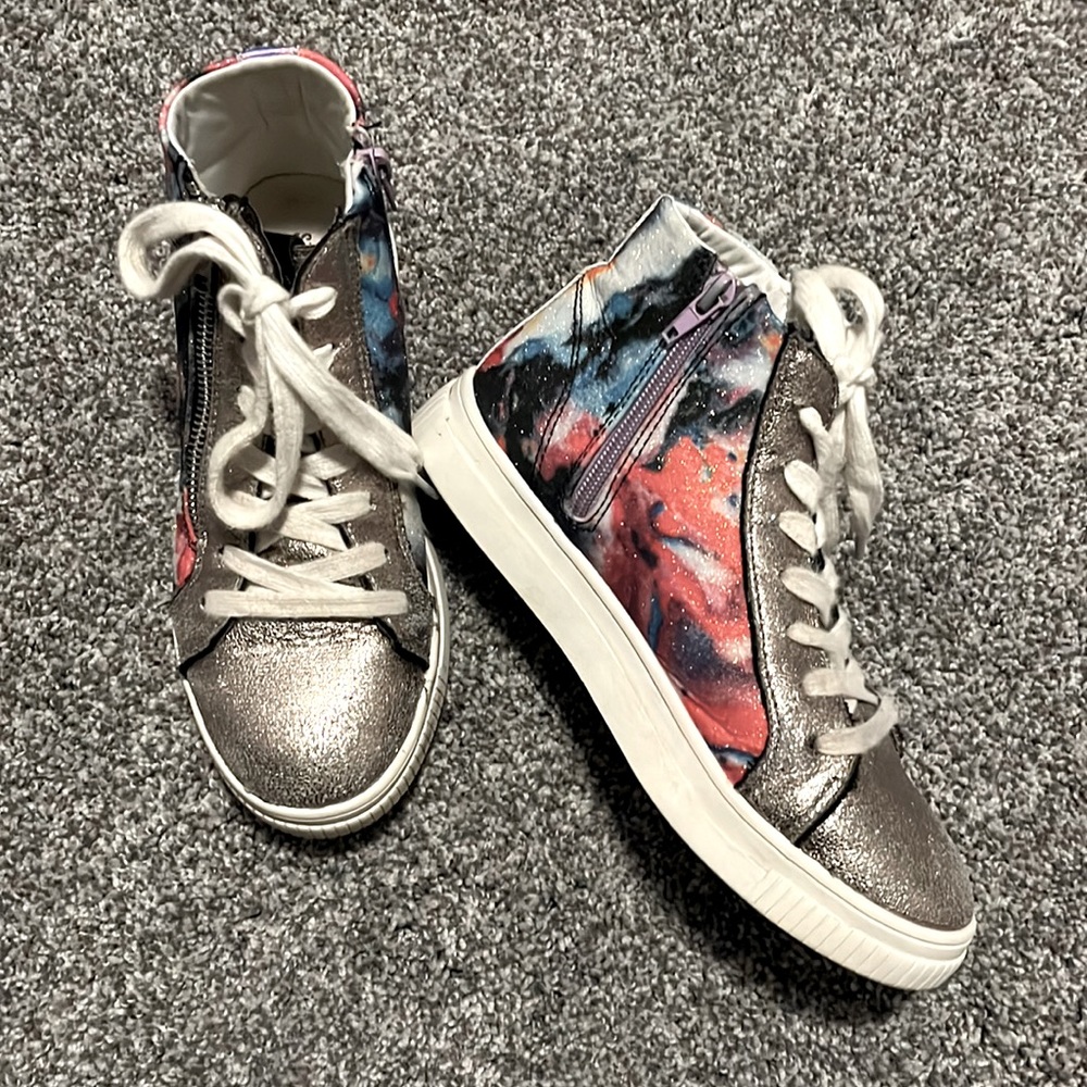 Steve Madden High Top- Girls Size 5